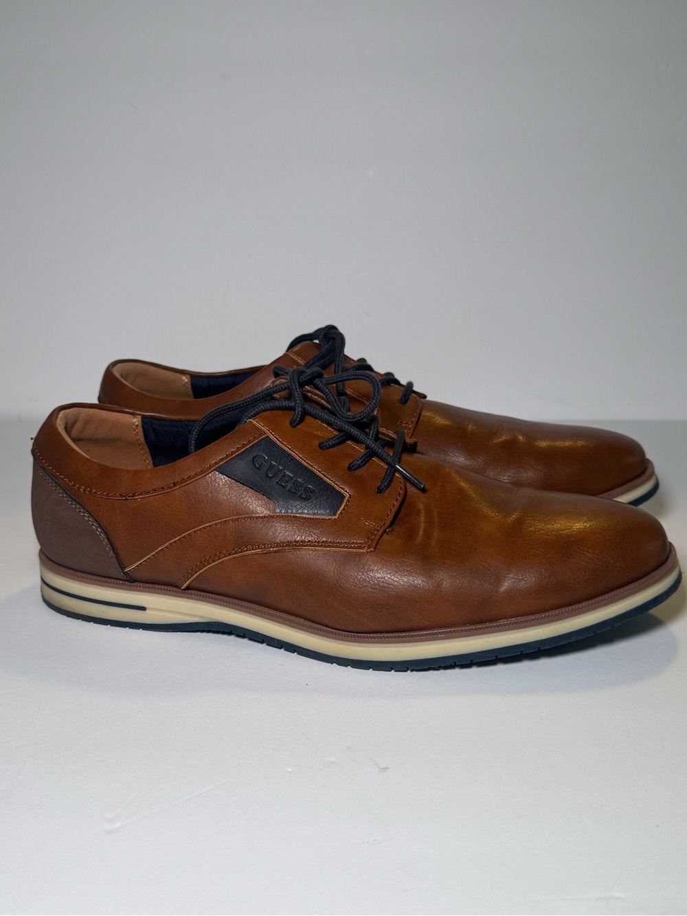 Guess Men's Brown Oxfords with Black Accents